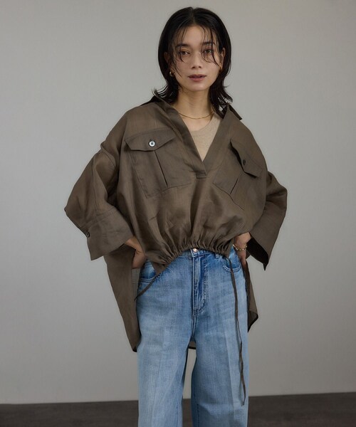 ADAM ET ROPE'（アダムエロペ）の「シアーリネンスキッパードルマンシャツ（シャツ/ブラウス・レディース・ブラック/ホワイト/ブラウン・F）」の20枚目の写真