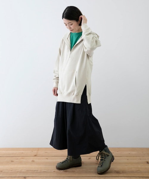 EKAL（エカル）の「EKAL　コハニングライトウエイトフーディー（パーカー・レディース・グレージュ/サーモン/チャコール・one）」の15枚目の写真