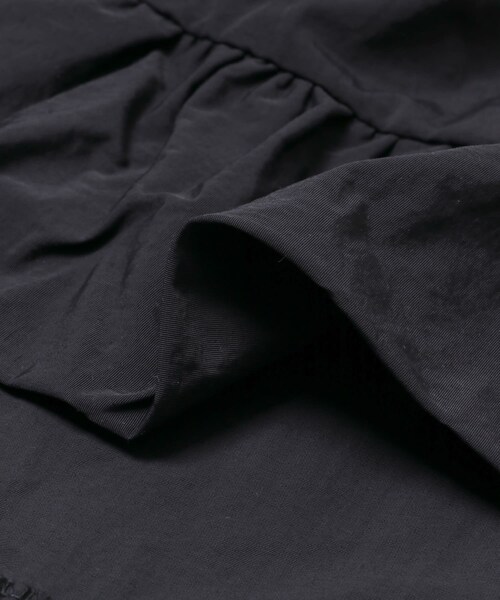 URBAN RESEARCH ROSSO（アーバンリサーチロッソ）の「Mewl　フリルマウンテンパーカー（マウンテンパーカー・レディース・BEIGE/BLACK・Free）」の9枚目の写真