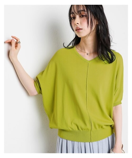nissen（ニッセン）の「＜大きいサイズ＞【アイスクリーンプレミアム】Ｖネックドルマンスリーブニットトップス（持続冷感・接触冷感・毛玉になりにくい・UVカット・洗濯機で洗える・遮熱）（ニット/セーター・レディース・黒/杢グレー/オフホワイト/スモーキーブルー/ライムグリーン・L/LL/3L/4L/5L/6L/8L/10L）」の10枚目の写真