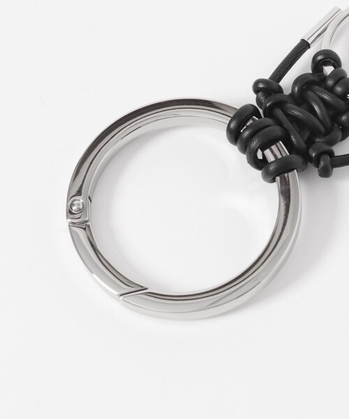 URBAN RESEARCH（アーバンリサーチ）の「ITTI　CRISTY KNOTMAN RING（キーホルダー・メンズ・BLACK/TAUPE・One）」の6枚目の写真