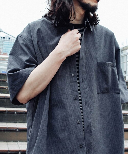 ITEMS URBANRESEARCH(アイテムズ アーバンリサーチ)の「『接触冷感/速乾/イージーケア』WINDY MESH ショートスリーブ シャツ(シャツ/ブラウス・メンズ・BLACK/CHARCOAL/NAVY/BOTANICAL・M/L/XL)」の21枚目の写真