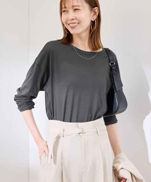 ROPE' PICNIC(ロペピクニック)の「シアーロングTシャツ(Tシャツ/カットソー・レディース・チャコール/ライトグレー/ホワイト/ピンク・38)」の12枚目の写真