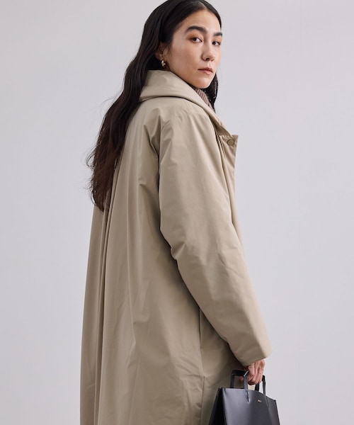 ADAM ET ROPE'(アダムエロペ)の「【J'aDoRe・店舗限定】【DESCENTE ALLTERRAIN(デサント オルテライン)for SALON】別注ステンカラーパフコート(ステンカラーコート・レディース・ブラウン/ベージュ系・F)」の14枚目の写真