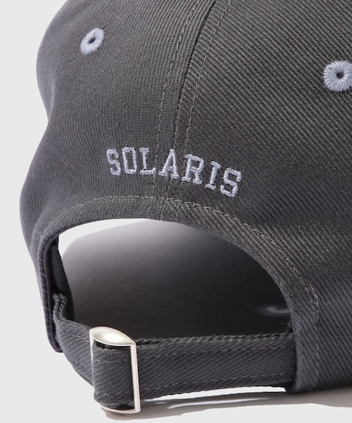 ADAM ET ROPE'（アダムエロペ）の「【SOLARIS&CO./ソラリスアンドコー】FOOTBALL CURVED VISOR CAP（キャップ・メンズ・チャコール・F）」の7枚目の写真