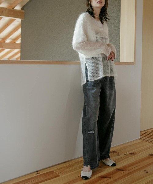 URBAN RESEARCH ROSSO（アーバンリサーチロッソ）の「YENN　CURVED SEAM DENIM PANTS（デニムパンツ・レディース・GRAY・36/38/40）」の2枚目の写真