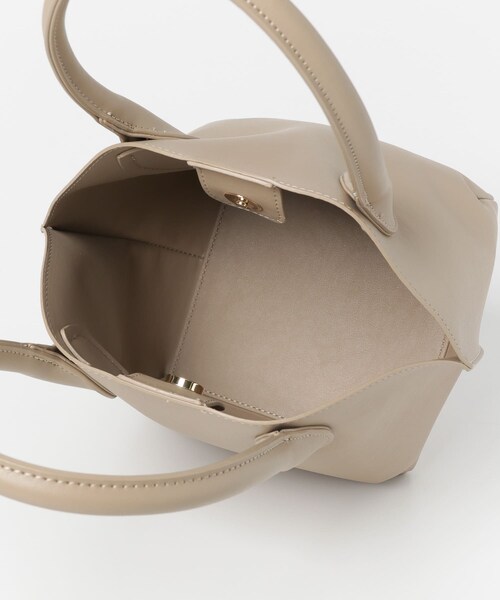 ITEMS URBANRESEARCH（アイテムズ アーバンリサーチ）の「ラウンドハンドバッグ（ハンドバッグ・レディース・BLK/BEG・-）」の11枚目の写真