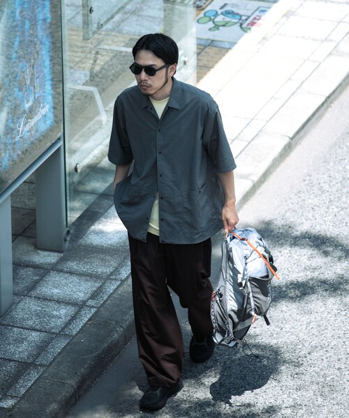 EKAL（エカル）の「『撥水/UVカット/UR TECH』ナイロンタッサーショートスリーブシャツ（シャツ/ブラウス・メンズ・レイクサンリーフ/イエロー/ネイビー/グラファイト/レイクブルー・M/L）」の7枚目の写真