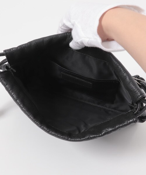 かぐれ（カグレ）の「MORMYRUS　巾着ショルダーバッグ（ショルダーバッグ・レディース・BLACK・Free）」の8枚目の写真