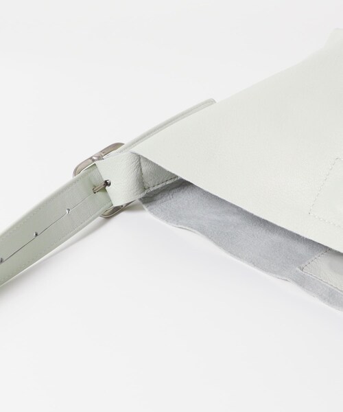 かぐれ(カグレ)の「ATELIER 4.5 SHOULDER BAG(ショルダーバッグ・レディース・white/black/gray・FREE)」の8枚目の写真