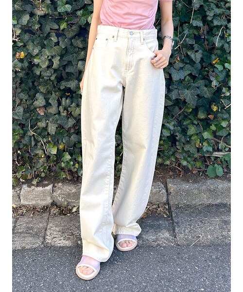 Ungrid（アングリッド）の「ライトオンスストレートデニム（デニムパンツ・レディース・アイボリー/ブルー・24ｲﾝﾁ/25ｲﾝﾁ/26ｲﾝﾁ）」の22枚目の写真