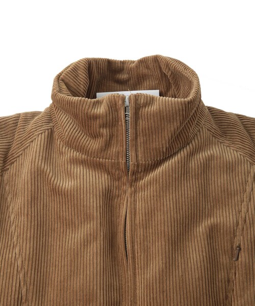 ADAM ET ROPE'(アダムエロペ)の「【KYOU/キョウ】KATAHDIN Corduroy Down Half Coat(ダウンジャケット/コート・メンズ・ダークブラウン・1/2)」の4枚目の写真