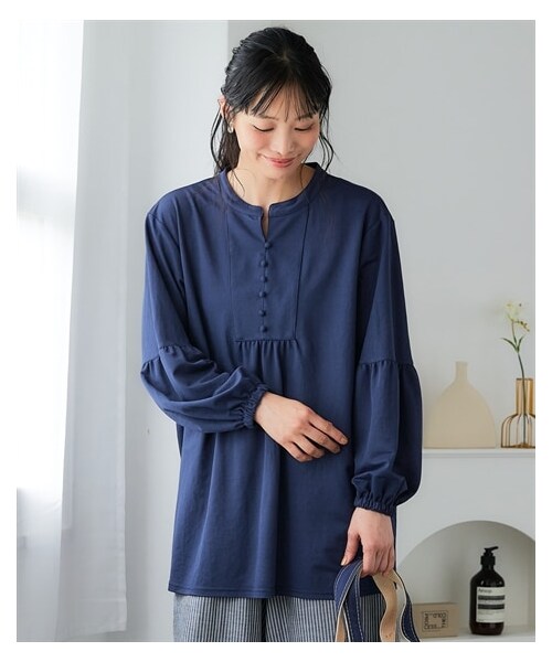 nissen（ニッセン）の「＜大きいサイズ＞美ラクRUタッチふんわり袖ギャザーチュニック（汗染み防止・UVカット）（チュニック・レディース・黒/ダークグリーン/マホガニーレッド/ネイビー・L/LL/3L/4L/5L/6L/8L/10L）」の19枚目の写真