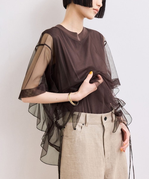 ADAM ET ROPE'(アダムエロペ)の「【WEB限定】・【サステナブル】・【定番】ギャザーチュールトップス(Tシャツ/カットソー・レディース・ブラック/ホワイト/ダークブラウン・F)」の3枚目の写真