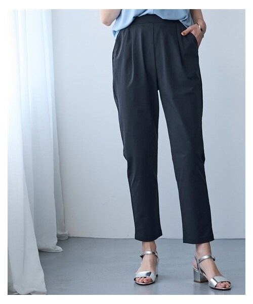 nissen（ニッセン）の「＜大きいサイズ＞２４時間ずっと快適かるスルーメッシュテーパードパンツ（吸汗速乾・イージーケア・ＵＶカット）（セットアップ可能）（パンツ・レディース・黒/ミッドナイトネイビー/カーキ・L/LL/3L/4L/5L/6L/8L/10L）」の21枚目の写真