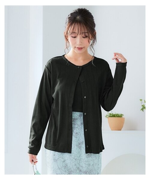 nissen（ニッセン）の「＜大きいサイズ＞パターンメッシュアンサンブル(カーディガン＋５分袖Tシャツ)（Tシャツ/カットソー・レディース・ピンク(小花)/オフホワイト(小花)/黒/ブルー・L/LL/3L/4L/5L/6L/8L/10L）」の3枚目の写真