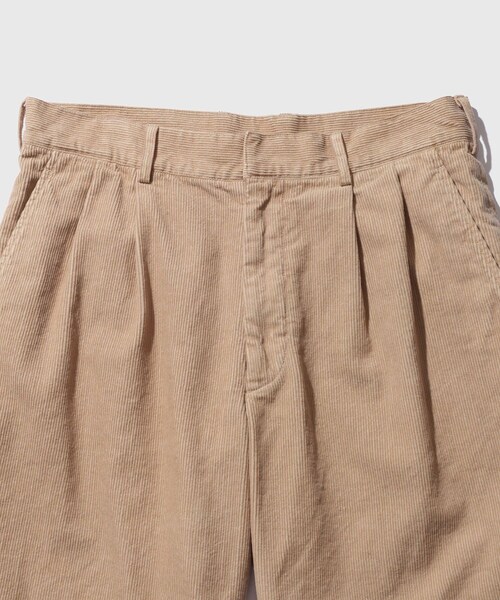 ADAM ET ROPE'(アダムエロペ)の「CORDUROY SHORTS(その他パンツ・メンズ・ホワイト/ベージュ/ネイビー/ブルー系/イエロー・L/M)」の12枚目の写真