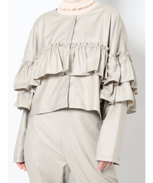 merry jenny（メリージェニー）の「ラッフルフリルジャケット（ノーカラージャケット・レディース・グレー/ブラック/ベージュ・F）」の3枚目の写真