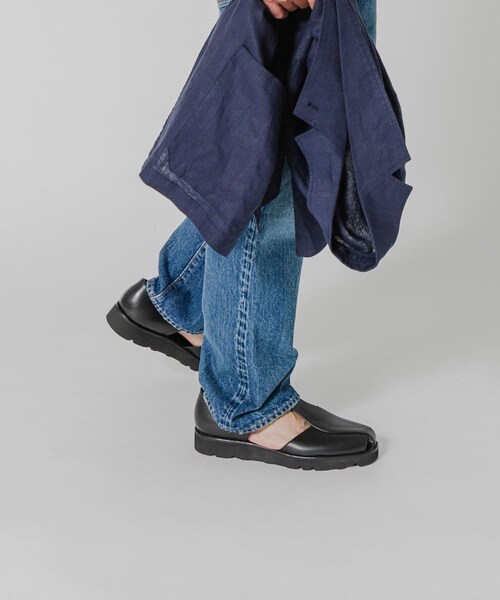 URBAN RESEARCH(アーバンリサーチ)の「MARBOT GURKHA SANDALS(サンダル・メンズ・BLACK・41/42/43)」の8枚目の写真