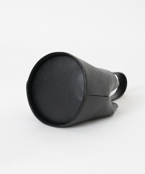 URBAN RESEARCH（アーバンリサーチ）の「MARROW　ROUND HANDLE（ハンドバッグ・レディース・BLACK/PEARL GRAY・one）」の12枚目の写真