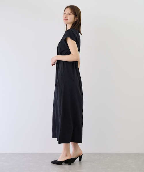 Jayro(ジャイロ)の「ラッシュガードウエストタックワンピース(ワンピース・レディース・ブラック/チャコール/ベージュ・M)」の7枚目の写真