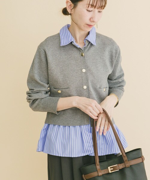 ITEMS URBANRESEARCH（アイテムズ アーバンリサーチ）の「シャツレイヤーニットカーディガン（ニット/セーター・レディース・OFF/NVY/GRY・Free）」の15枚目の写真