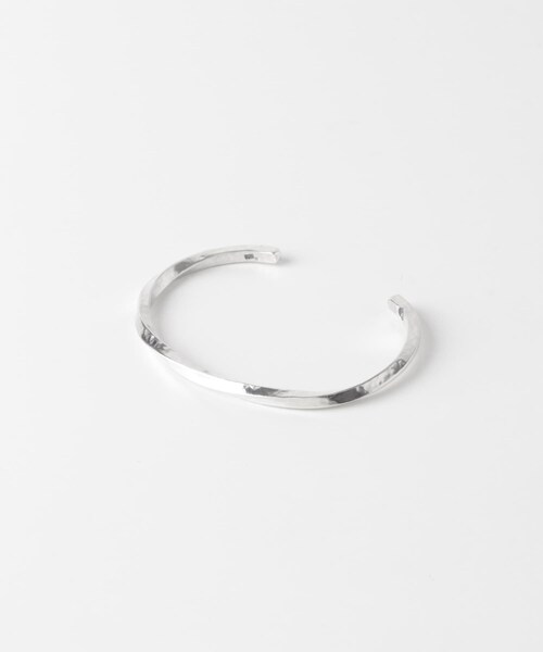 URBAN RESEARCH Sonny Label（アーバンリサーチサニーレーベル）の「MANANAS　Twisted Bangle Slim（ブレスレット・メンズ・SILVER・One）」の2枚目の写真