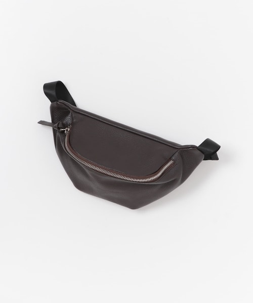 ITEMS URBANRESEARCH（アイテムズ アーバンリサーチ）の「レザーウエストバッグ（ボディバッグ/ウエストポーチ・メンズ・BEG/BLK/BRN・one）」の2枚目の写真