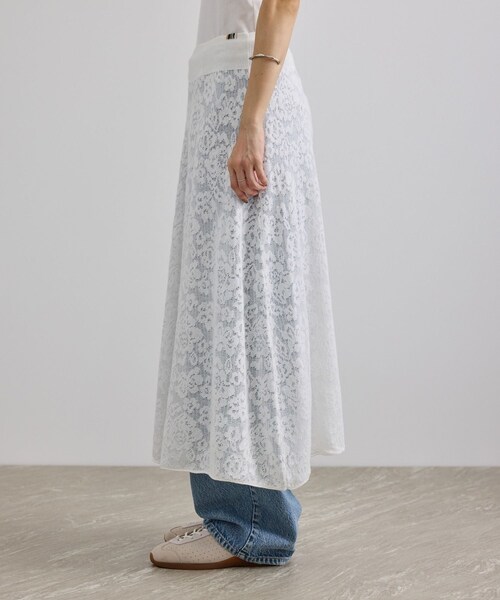 ADAM ET ROPE'(アダムエロペ)の「【extreme cashmere(エクストリーム・カシミア)】kelly ニットスカート(スカート・レディース・ブラック/ホワイト・F)」の9枚目の写真