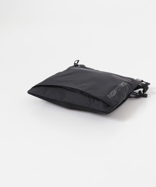 URBAN RESEARCH（アーバンリサーチ）の「SALOMON　ACS POUCH 2（ショルダーバッグ・メンズ・BLACK・FREE）」の5枚目の写真