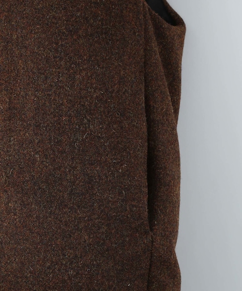 ADAM ET ROPE'（アダムエロペ）の「MENS【OAMC】INFLATE GILET（ダウンベスト・メンズ・ブラウン・M/S）」の7枚目の写真