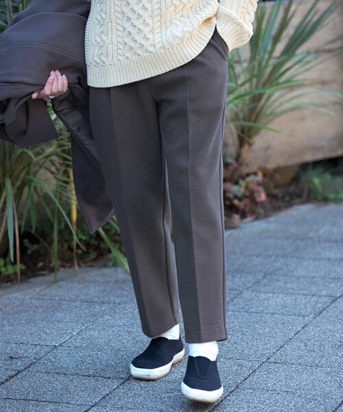 ITEMS URBANRESEARCH（アイテムズ アーバンリサーチ）の「ウールタッチ センタープレスパンツ（その他パンツ・メンズ・MOC/BLK/BRN・M/L）」の13枚目の写真