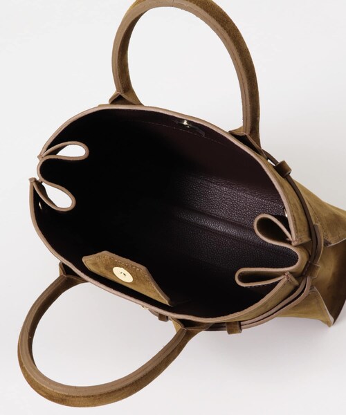 URBAN RESEARCH（アーバンリサーチ）の「CHRISTIAN VILLA　金具付きスウェードトート（トートバッグ・レディース・TABACCO・-）」の4枚目の写真