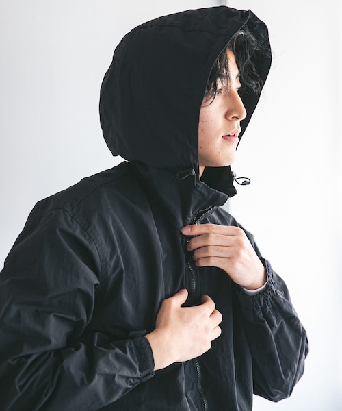 URBAN RESEARCH DOORS(アーバンリサーチドアーズ)の「『別注』Snow Peak Apparel×DOORS NYLON WASHER PARKA(マウンテンパーカー・メンズ・GREIGE/CHARCOAL/BLACK・M/L/XL)」の9枚目の写真