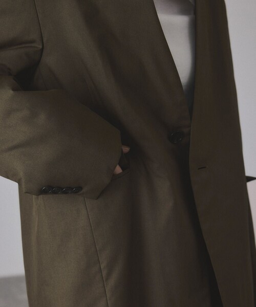 ADAM ET ROPE'（アダムエロペ）の「LIMONTAノーカラーダウンジャケット（ダウンジャケット/コート・レディース・ブラック/カーキ・F）」の12枚目の写真