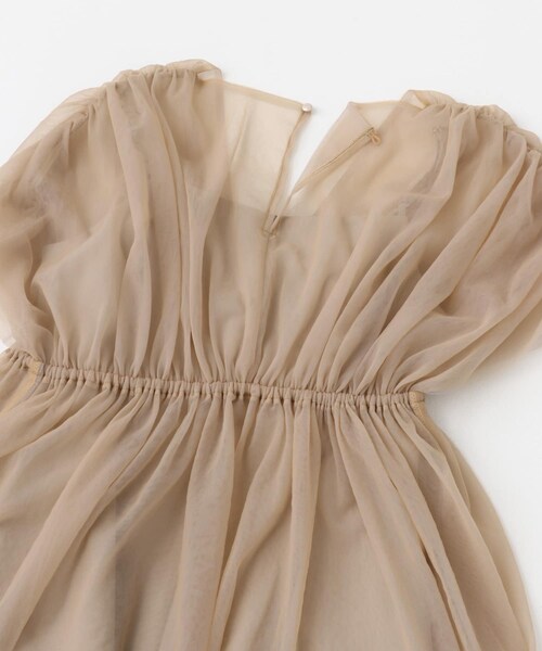 URBAN RESEARCH ROSSO（アーバンリサーチロッソ）の「kaene　ギャザーブラウスセットドレス（ワンピース・レディース・pinkbeige/BK・36）」の16枚目の写真