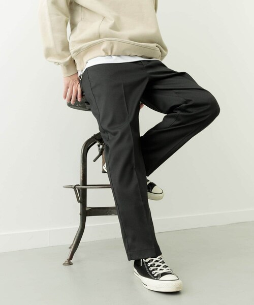 ITEMS URBANRESEARCH(アイテムズ アーバンリサーチ)の「1-tuckストレッチイージーパンツ(その他パンツ・メンズ・GRY/BEG/BRN/BLK・M/L)」の17枚目の写真