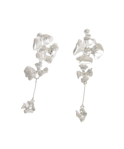 MERCURYDUO（マーキュリーデュオ）の「メタルフラワードロップイヤリング（イヤリング・レディース・シルバー/ゴールド・F）」の3枚目の写真