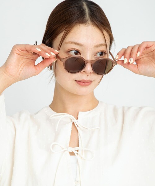 URBAN RESEARCH Sonny Label（アーバンリサーチサニーレーベル）の「FEEL LIFE クリアカラーサングラス（メガネ・レディース・グレー/ブラック/ブラウン・one）」の3枚目の写真