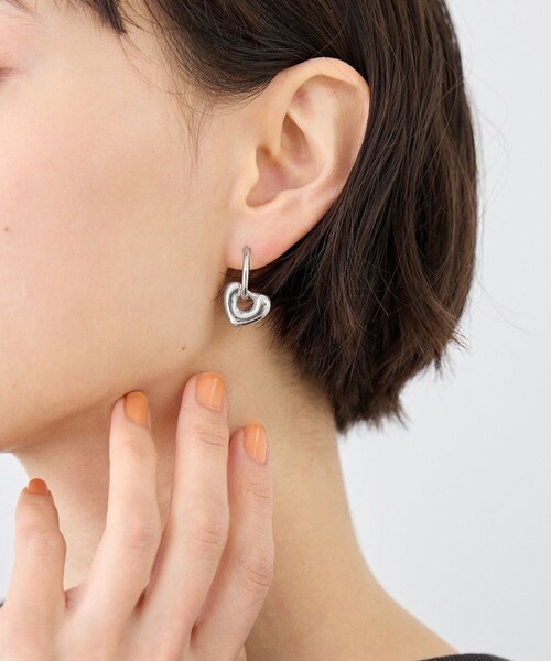 ROPE' PICNIC(ロペピクニック)の「ステンレスパフィーハートピアス(ピアス(両耳用)・レディース・ゴールド/シルバー・F)」の6枚目の写真
