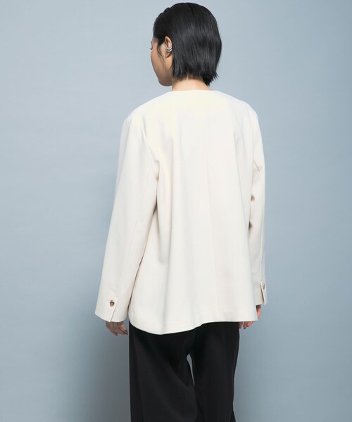 URBAN RESEARCH ROSSO（アーバンリサーチロッソ）の「『別注』CHIGNON×ROSSO　ラウンドヘムジャケット（その他アウター・レディース・OWHITE/BLACK・Free）」の9枚目の写真