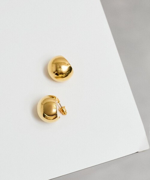 ADAM ET ROPE'（アダムエロペ）の「LES BIJOUX メタルボールピアス（ピアス（両耳用）・レディース・ゴールド/シルバー・F）」の2枚目の写真