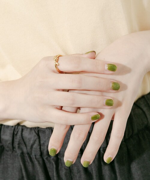 SMELLY（スメリー）の「ステンレスロールリング（リング・レディース・GLD・12）」の5枚目の写真