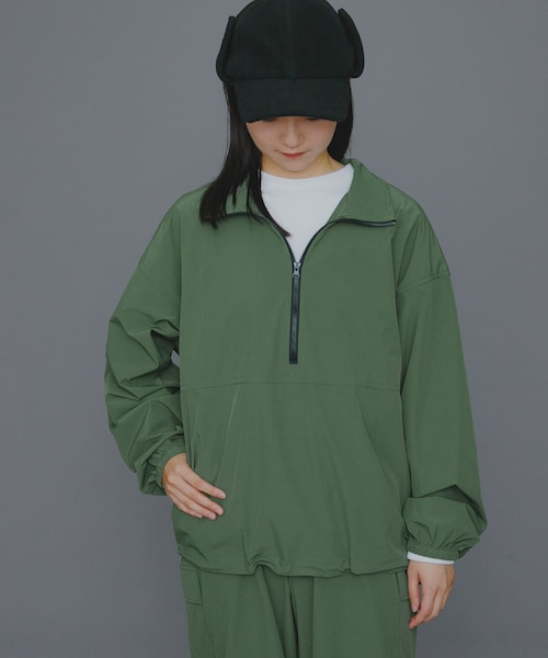 SENSE OF PLACE by URBAN RESEARCH（センスオブプレイスバイアーバンリサーチ）の「『ユニセックス』Uiscel　4WAYストレッチアノラック（その他トップス・レディース・BLACK/OLIVE・M/L）」の2枚目の写真