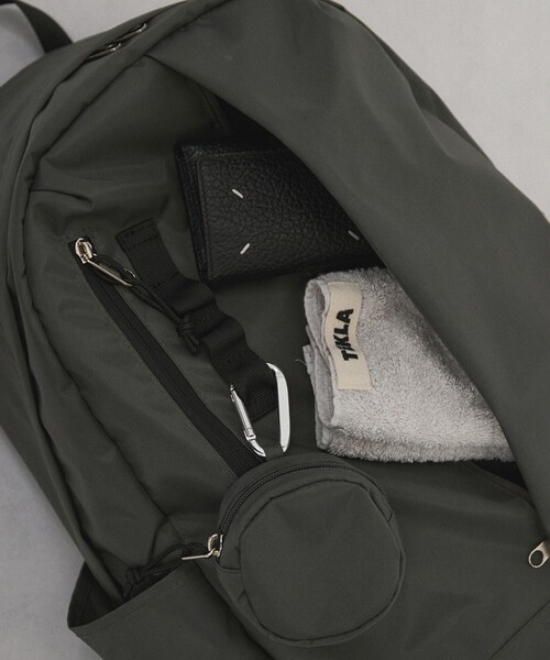 ADAM ET ROPE'(アダムエロペ)の「【WEB限定】ラウンドポーチ&エコバッグ付きリュック(バックパック/リュック・レディース・ブラック/グレー/グレー系・F)」の20枚目の写真