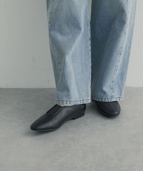 URBAN RESEARCH DOORS(アーバンリサーチドアーズ)の「センターステッチスリッポン(スリッポン・レディース・BLACK/KHK BROWN・36/37/38)」の4枚目の写真