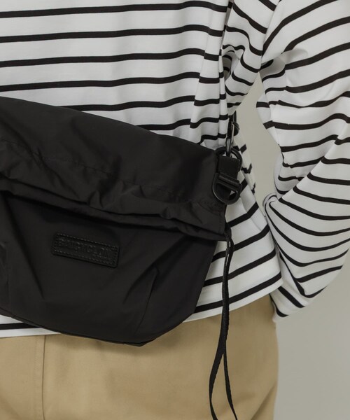 URBAN RESEARCH DOORS（アーバンリサーチドアーズ）の「BAICYCLON　EXCLUSIVE DRAW STRING BAG（ショルダーバッグ・レディース・BLACK/BROWN・Free）」の7枚目の写真