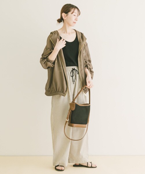 ITEMS URBANRESEARCH（アイテムズ アーバンリサーチ）の「『イージーケア』メッシュマウンテンパーカー(楽着シリーズ)（マウンテンパーカー・レディース・BLK/WHT/KHK・Free）」の20枚目の写真