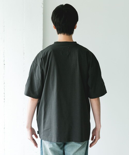 URBAN RESEARCH DOORS(アーバンリサーチドアーズ)の「『別注』Snow Peak Apparel×DOORS WA/AC FAMILY CAMP T-SHIRTS(Tシャツ/カットソー・メンズ・WHITE/CHARCOAL/BROWN/FOLIAGE・M/L/XL)」の17枚目の写真