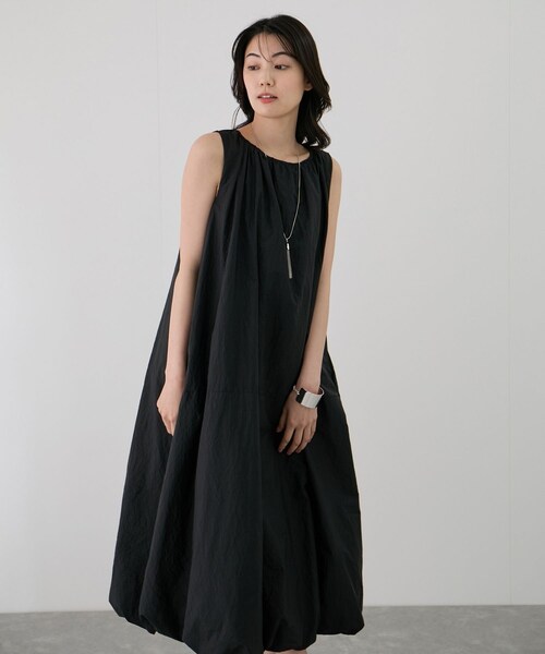 Jayro（ジャイロ）の「ノースリーブバルーンワンピース（ワンピース・レディース・ブラック/ベージュ/カーキ・F）」の12枚目の写真